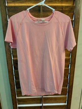 CALIA by Carrie Underwood Light Pink Performance Top